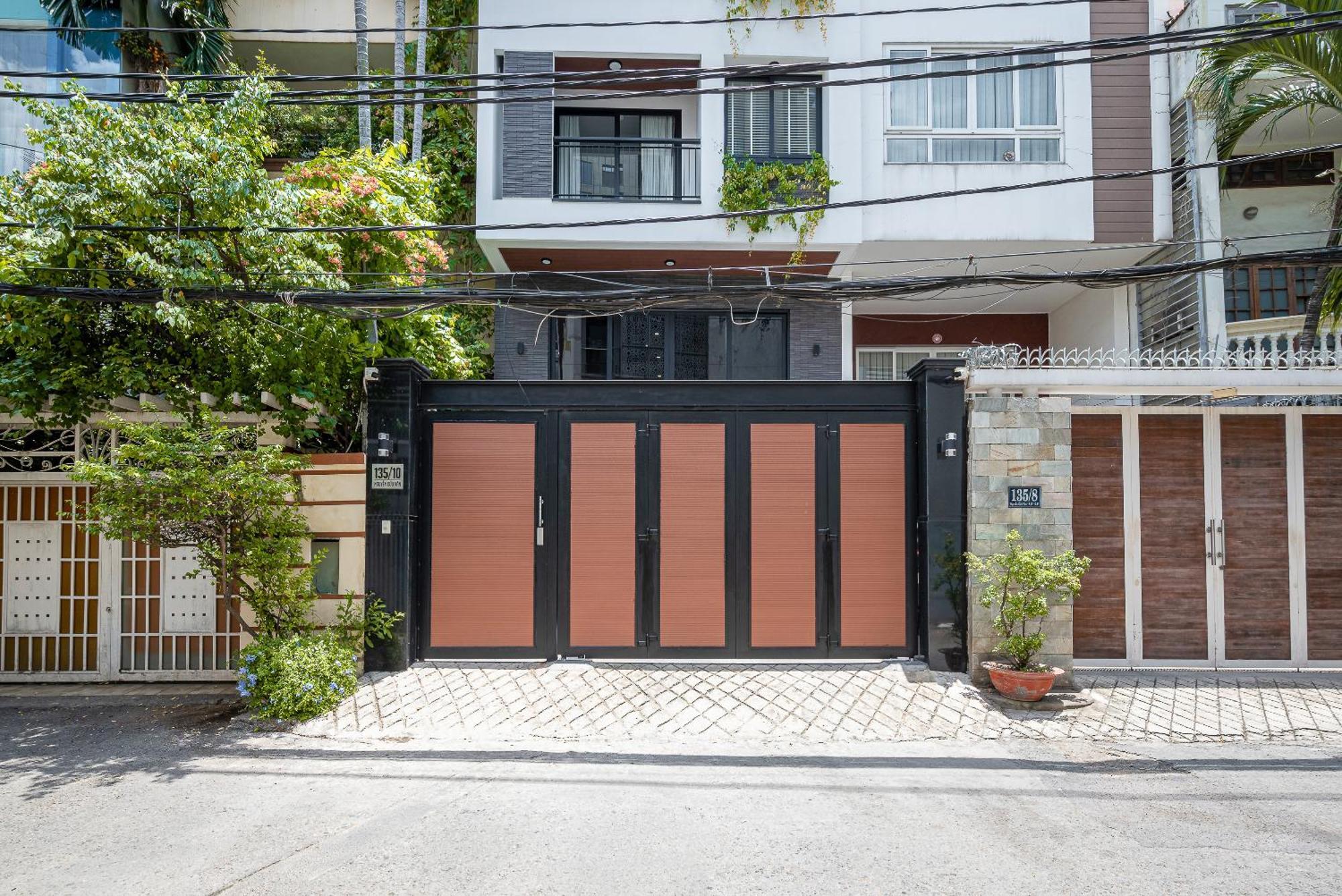 Cozrum Homes - Kena House Thành Pho Ho Chí Minh Esterno foto